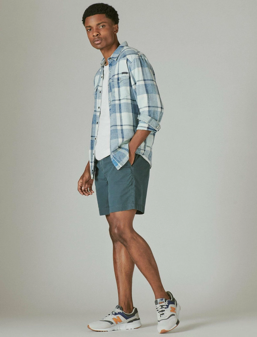 Lucky Brand Mens 7" Pull Up Short 2 Lucky Brand Mens 7" Pull Up Short - Image 2