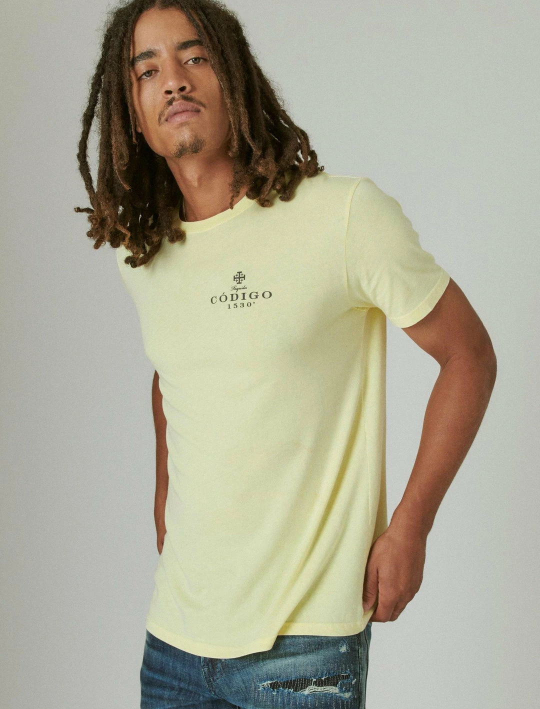 Lucky Brand Mens Codigo 1530 X Lucky Brand Hombre Old Fashoined Tee 2 Lucky Brand Mens Codigo 1530 X Lucky Brand Hombre Old Fashoined Tee - Image 2