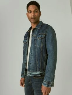 Lucky Brand Mens The Trucker Jacket 6 Lucky Brand Mens The Trucker Jacket -Cheap Lucky Brand Store 3d6c22a8d99946c390f802a466b91d11 e0f73a55 0072 4135 8c43 89e0b4c167de 1080x