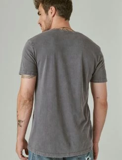 Lucky Brand Mens Codigo 1530 X Lucky Brand Logo Tee 7 Lucky Brand Mens Codigo 1530 X Lucky Brand Logo Tee -Cheap Lucky Brand Store 6aad20d2165f419bb31c82c908fe2749 bd4e53b2 ab64 480a 97e6 c1a83d4994e4 1080x