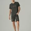Lucky Brand Mens 9" Athletic Straight Short