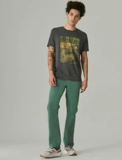 Lucky Brand Mens 410 Athletic Straight Sateen Stretch Jean -Cheap Lucky Brand Store 7ffb9d5d746c4a7ea2bb069713598ea8 1080x