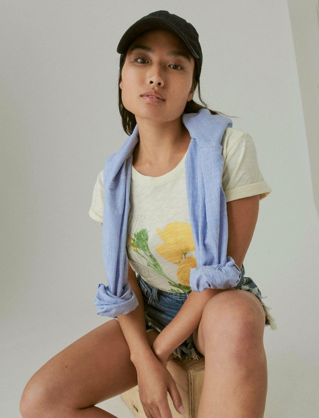 Lucky Brand Womens Poppie Post Card Classic Crew 2 Lucky Brand Womens Poppie Post Card Classic Crew - Image 2