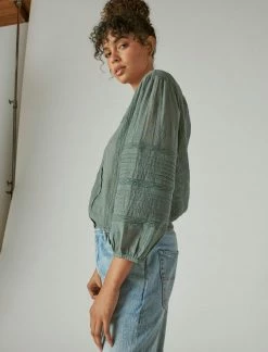 Lucky Brand Womens Textured Popover Blouse -Cheap Lucky Brand Store 87a251a0e40a44c4beaee6017c26e2fd fb65b844 85f9 40ab a794 d1456f87c19d 1080x