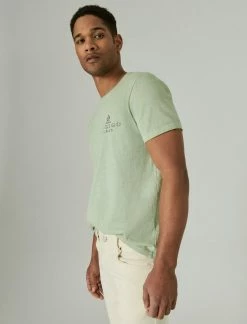 Lucky Brand Mens Codigo 1530 X Lucky Brand Chest Logo Graphic Tee. -Cheap Lucky Brand Store 9bccb7794fed490b86a06592031b6d89 259bb2af dfbe 4eee b129 17aaa7000342 1080x